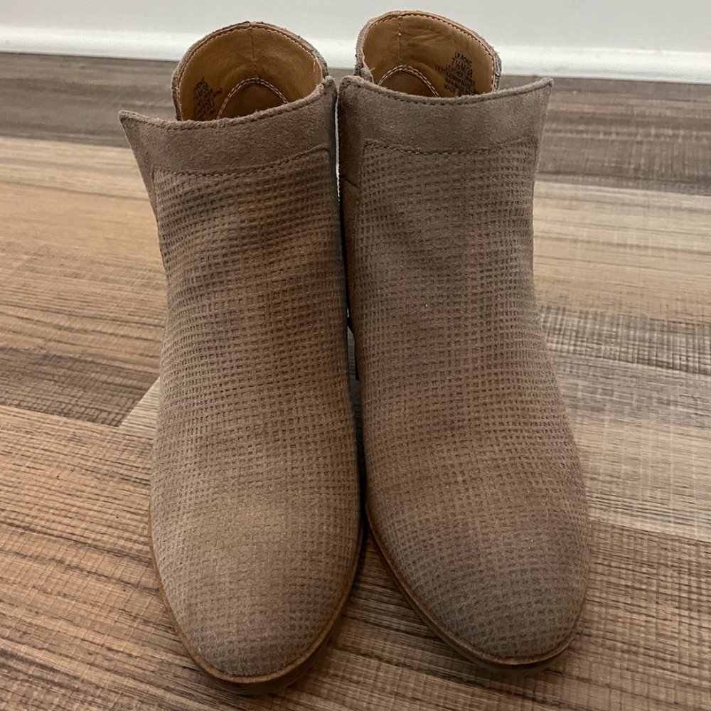 Base Lucky Brand Booties